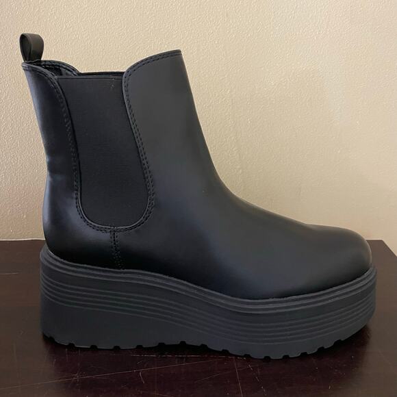 Nine West Women's George Ankle Boot - Picture 3 of 7